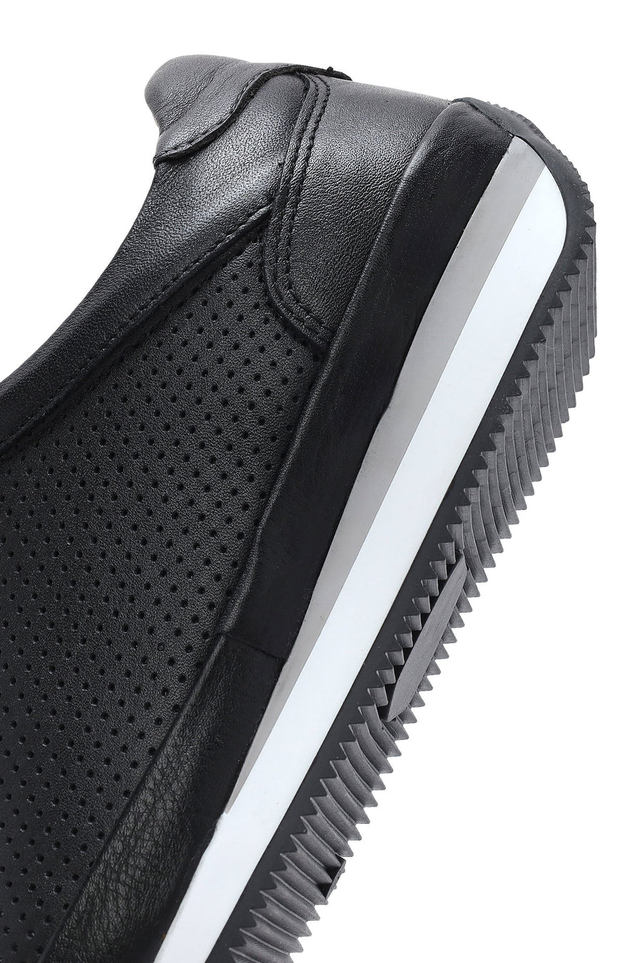 Men's Black Lace-Up Leather Casual Sneaker