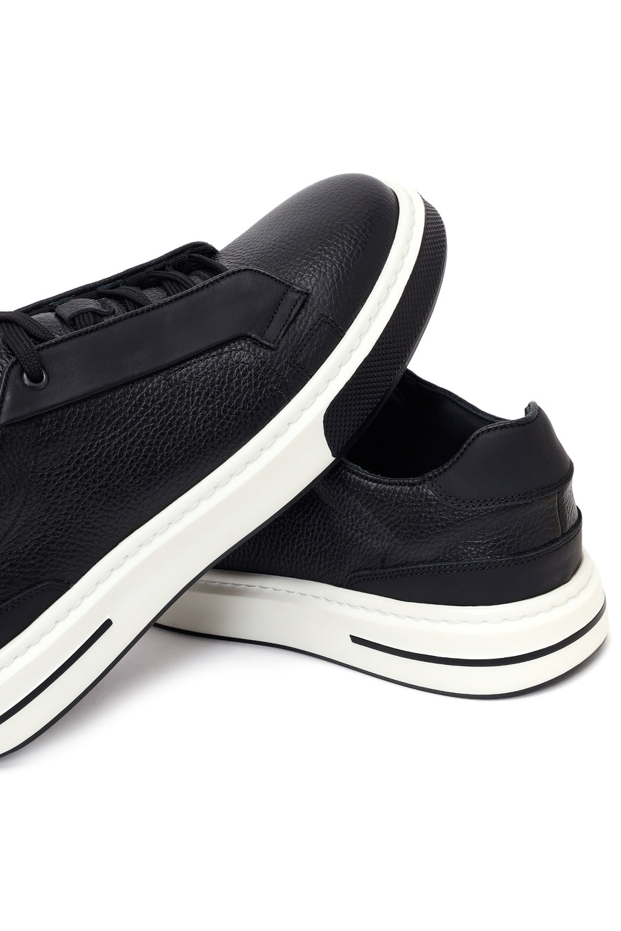 Erkek Siyah Bağcıklı Kalın Tabanlı Deri Sneaker