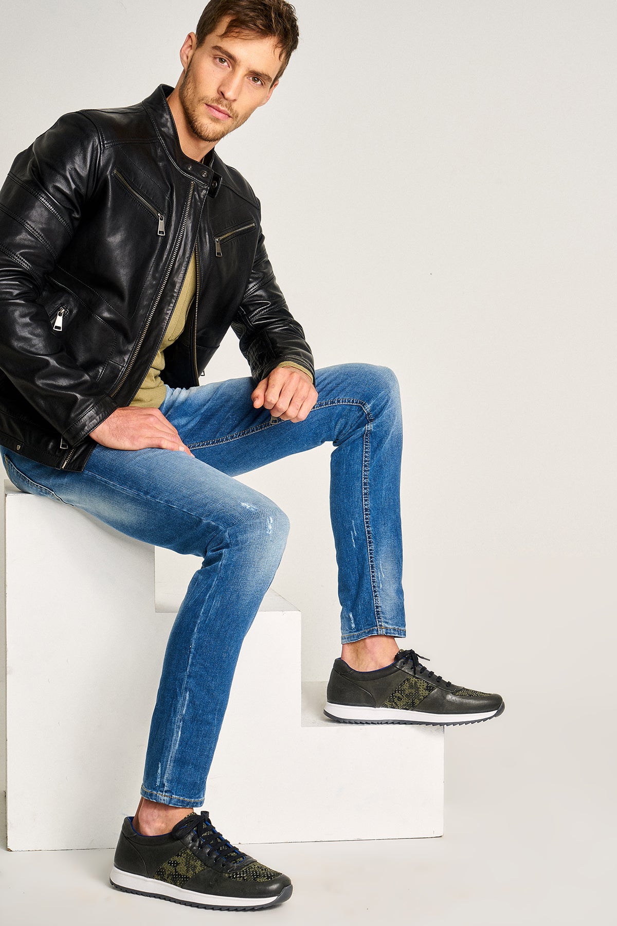 Complete the Look by Purchasing Together!