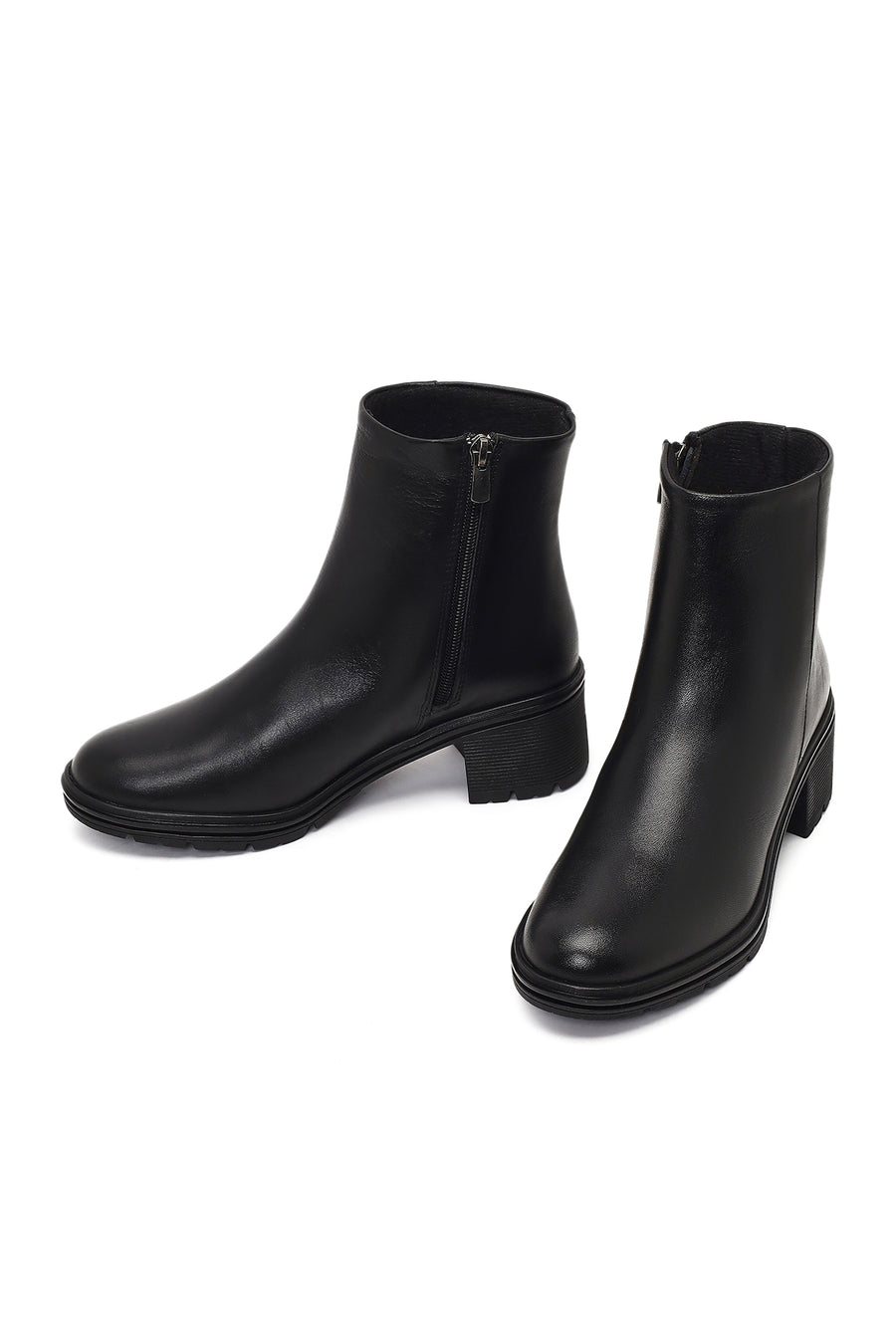Woman Black Zip Closure Short Thick-Heeled Leather Boots