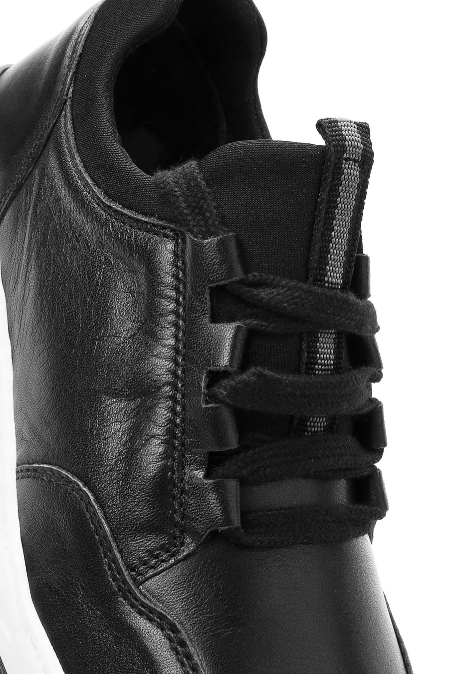 Kadın Siyah Bağcıklı Deri Sneaker