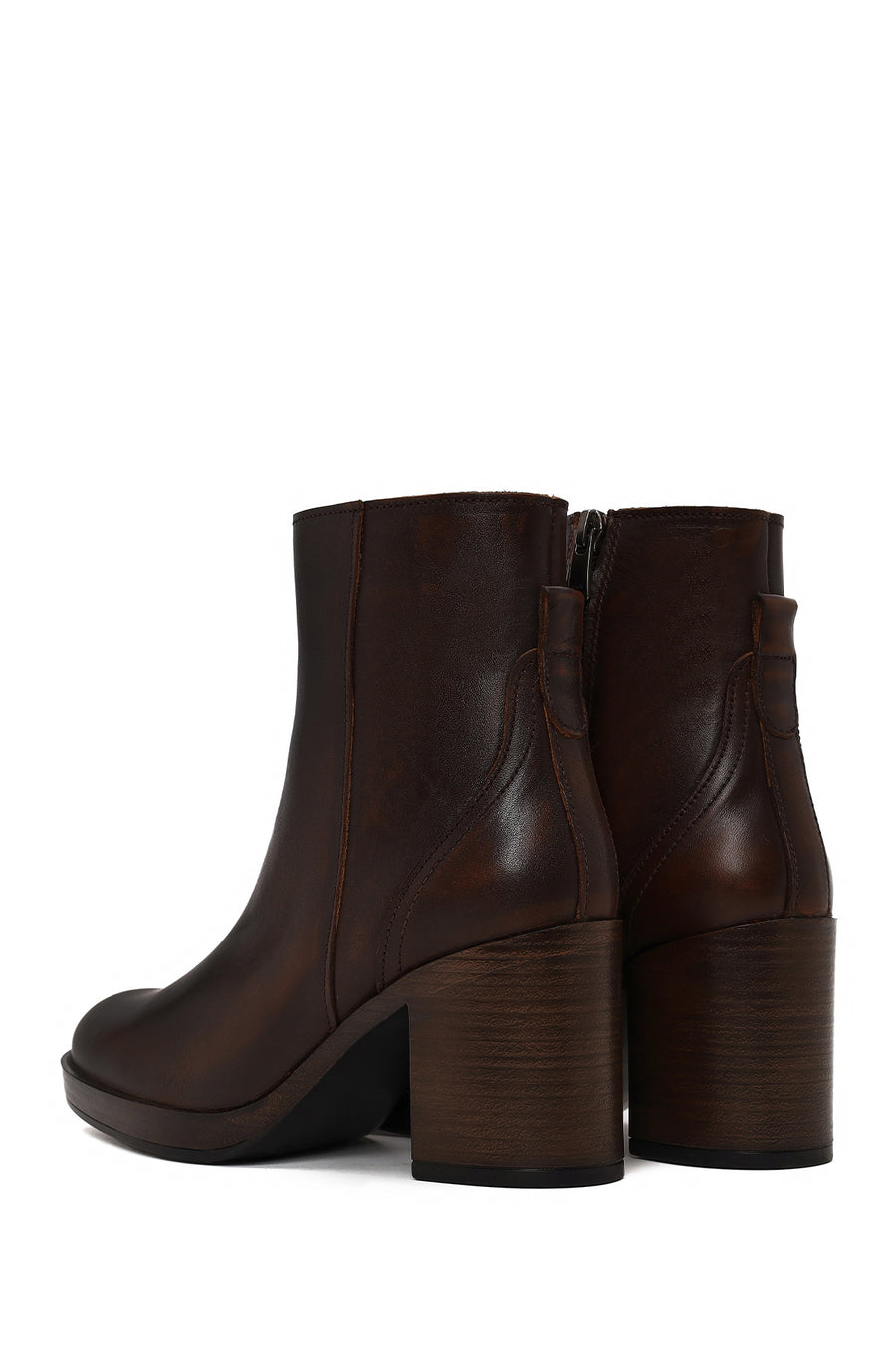 Woman Brown Zip Closure Chunky-Heeled Leather Boots