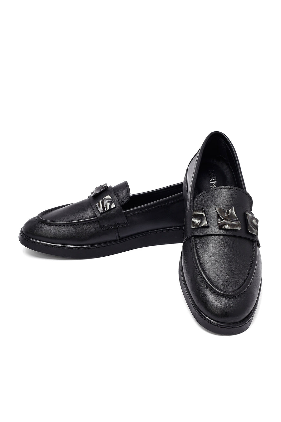 Woman Black Buckle Leather Loafer