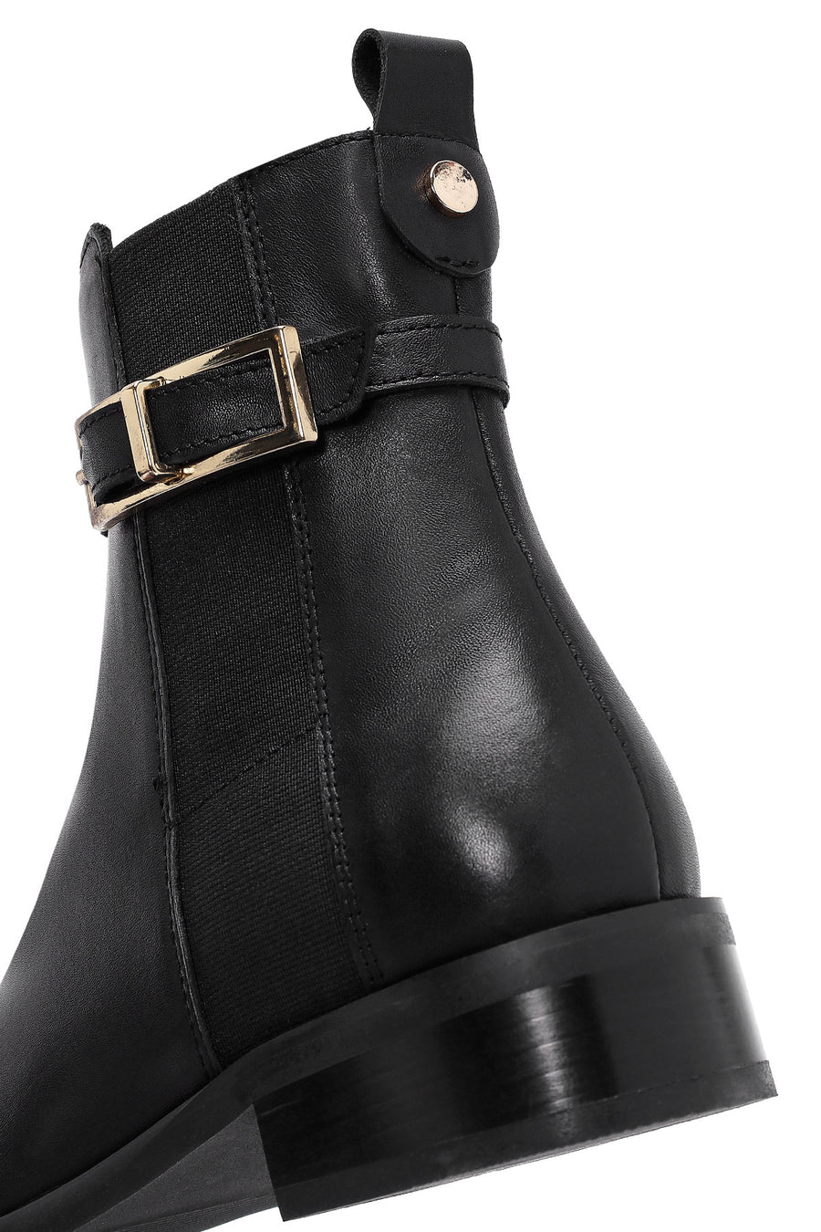 Woman Black Zippered Leather Boat