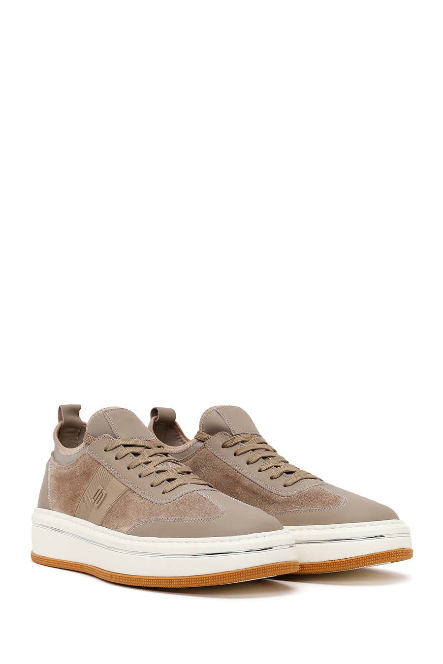 Male Beige Lace-Up Thick-Soled Leather Sneaker