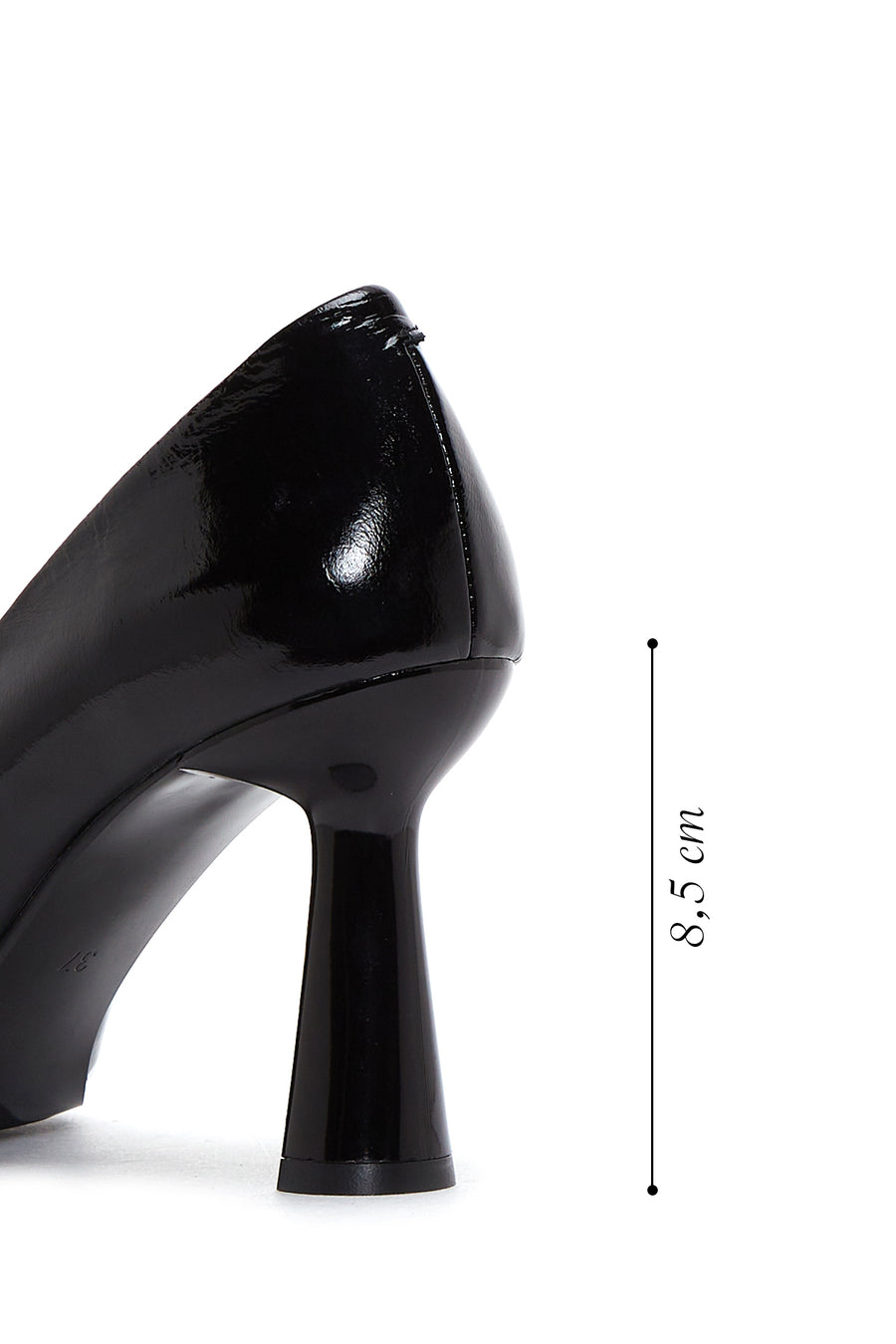 Woman Black High-Heeled Patent Leather Leather Shoes