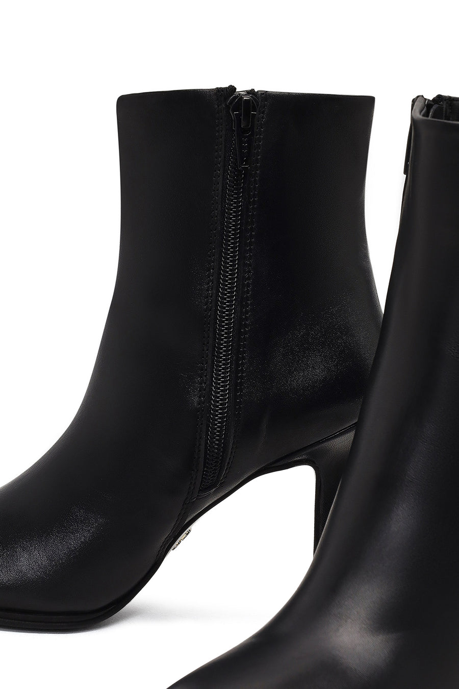 Women's Black Zippered High Thin Heel Leather Boot