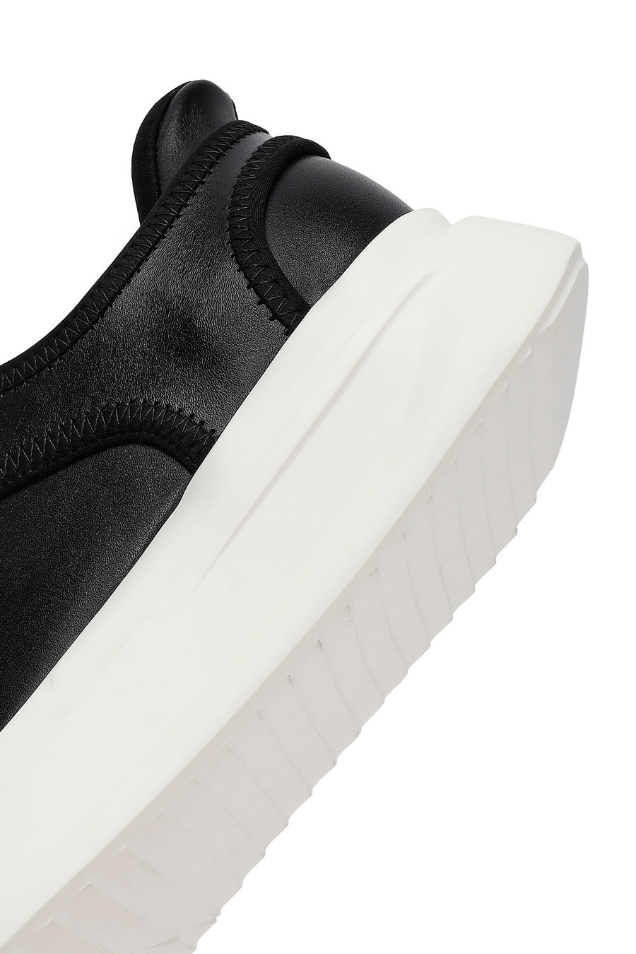 Men's Black Lace-Up Thick-Soled Leather Sneaker