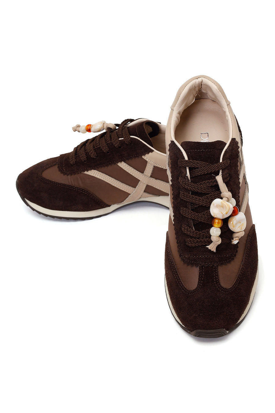 Woman Brown Lace-Up Charm Leather Sneaker