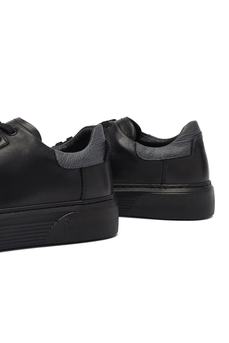 Men's Black Lace-Up Thick Sole Leather Sneakers