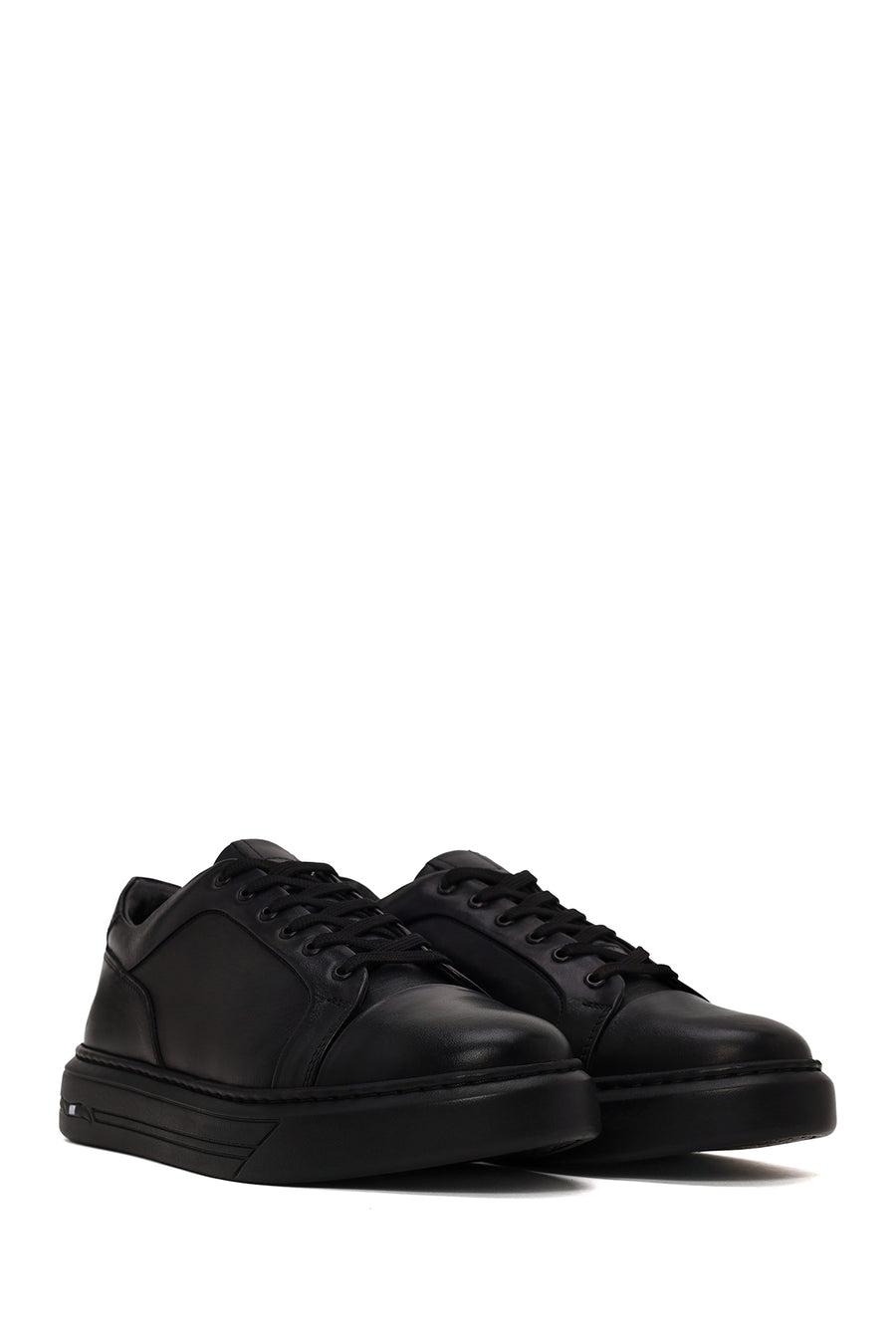 Male Black Lace-Up Thick-Soled Leather Sneaker