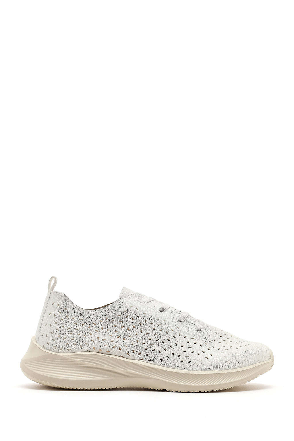 Kadın Beyaz Bağcıklı Kalın Tabanlı Desenli Kumaş Comfort Sneaker