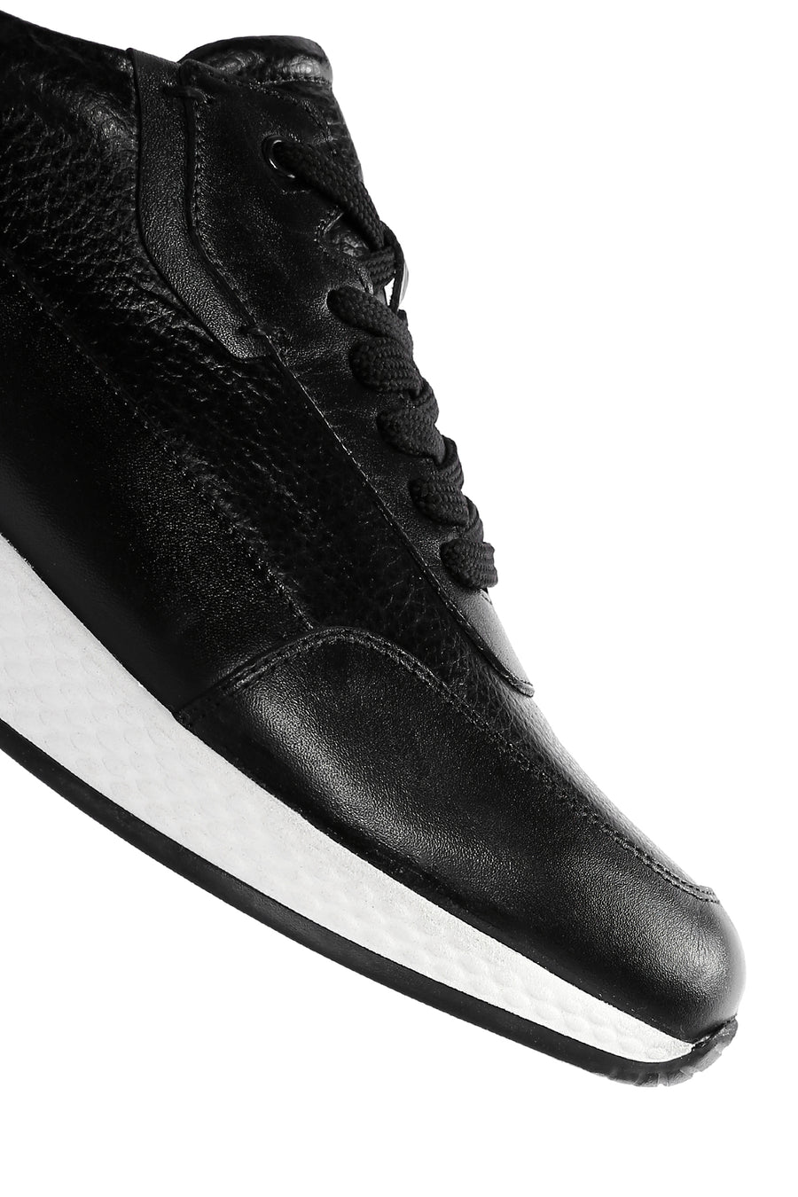Men's Black Thick Sole Leather Casual Sneaker