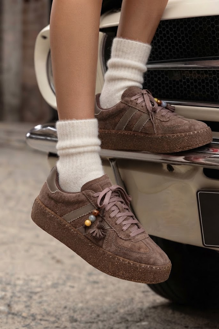 Kadın Vizon Bağcıklı Kalın Tabanlı Süet Deri Sneaker