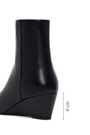 Woman Black Zip Closure Wedge-Heel Leather Boots | Derimod