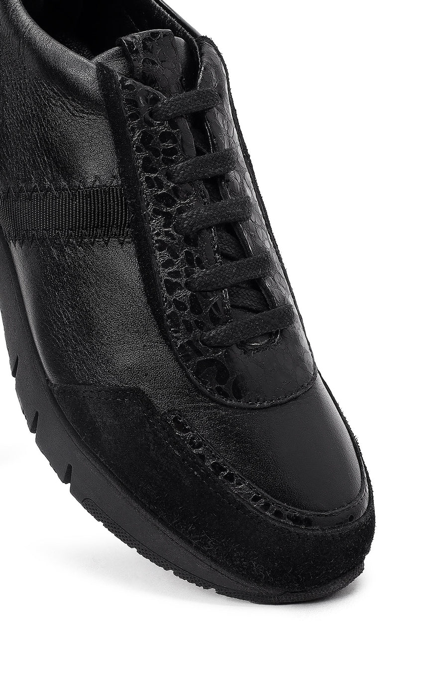 Kadın Siyah Bağcıklı Deri Sneaker