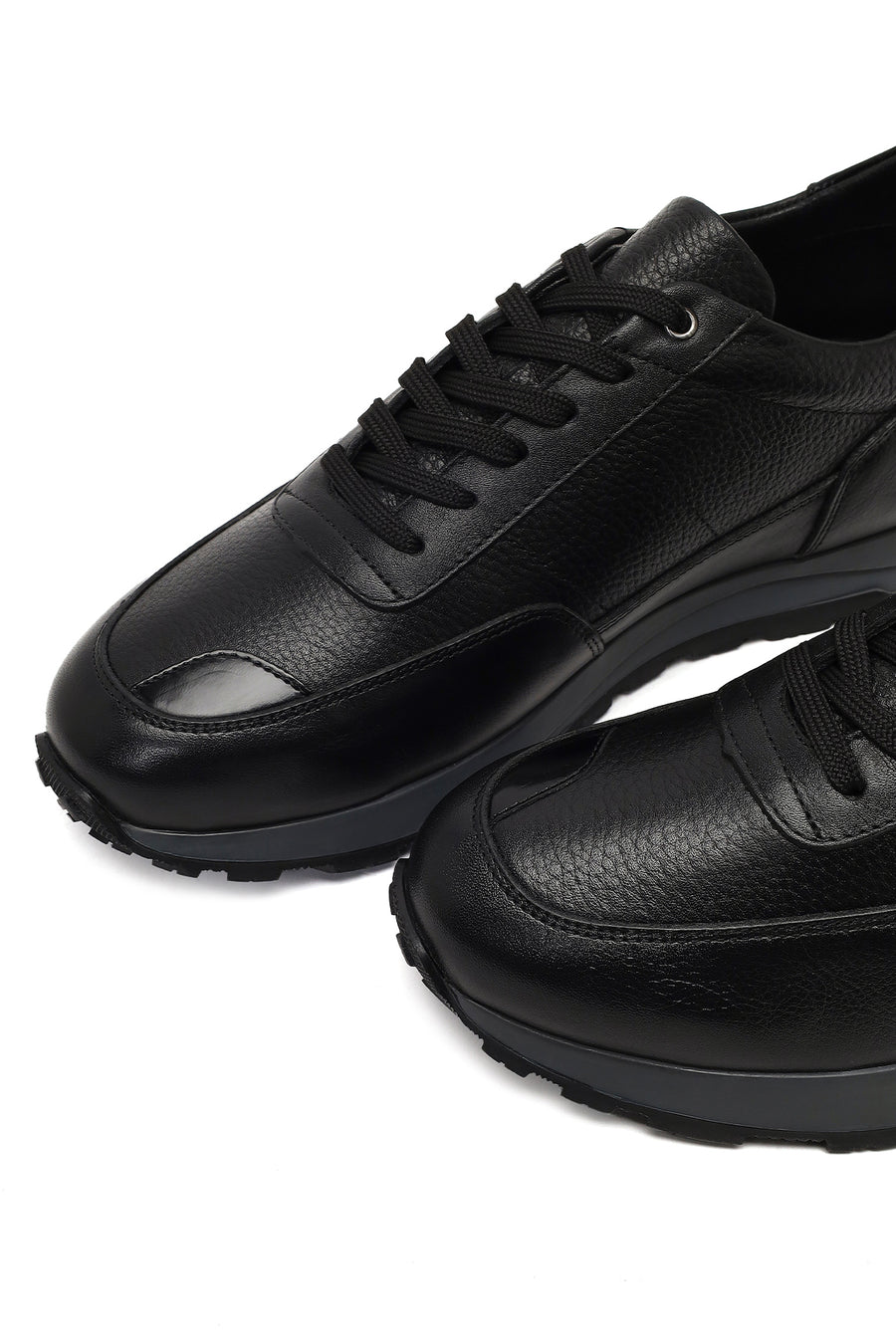 Men's Black Lace-Up Leather Casual Sneaker