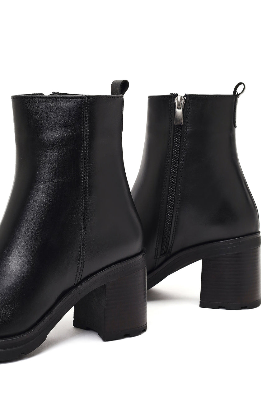 Women's Black Zippered Thick Heeled Leather Boot
