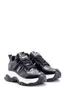 Kadın Yüksek Tabanlı Rugan Detaylı Sneaker | Derimod