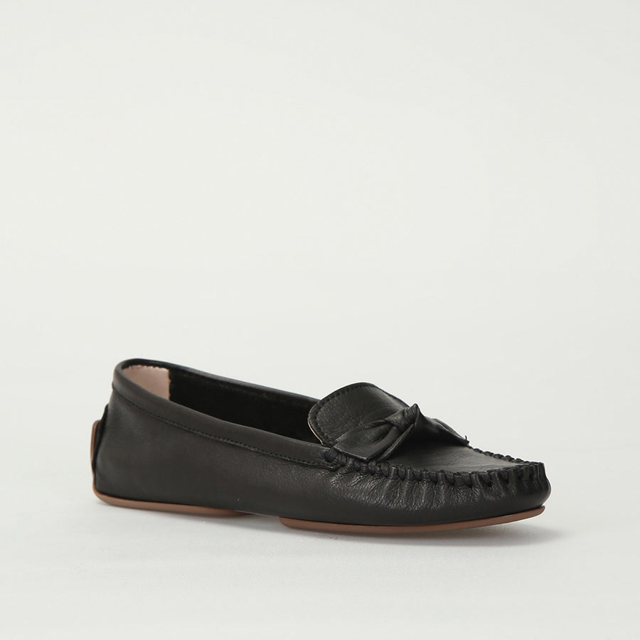 Black Women's Leather Loafer 18SFD280618 | Derimod
