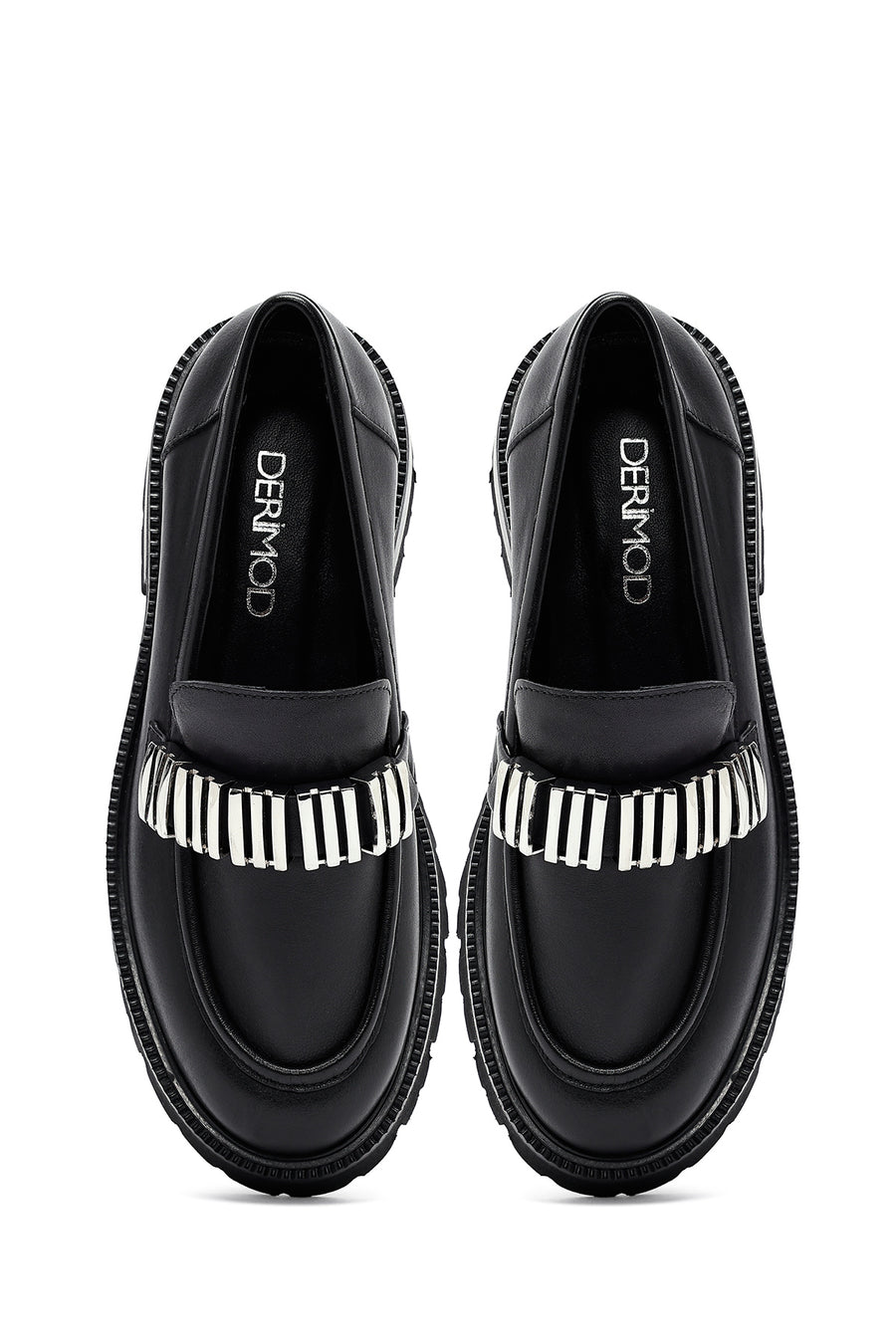 Kadın Siyah Aksesuarlı Deri Maskülen Loafer