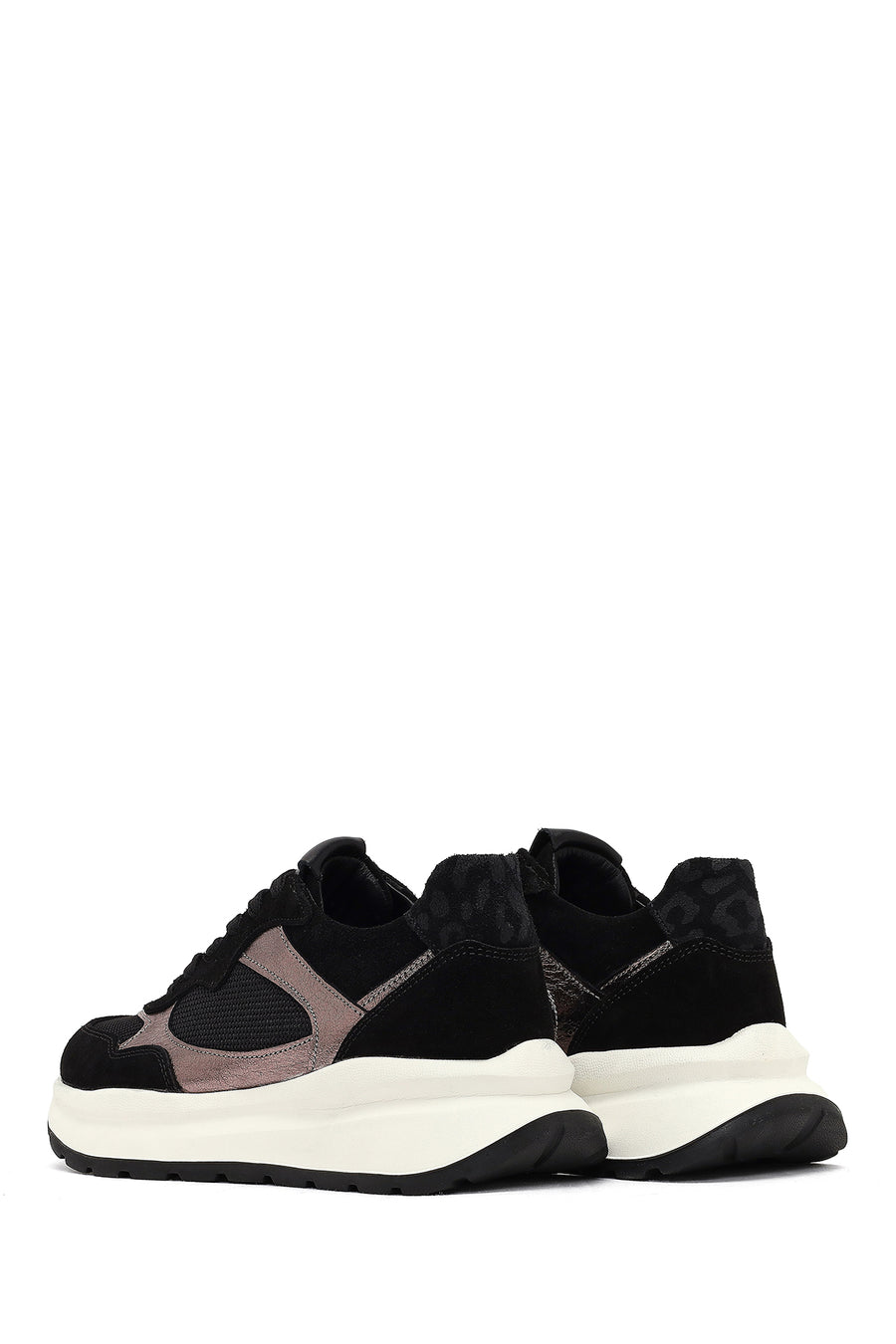 Kadın Siyah Bağcıklı Kalın Tabanlı Deri Sneaker
