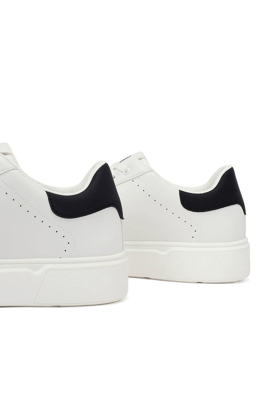 Male White Lace-up Sneaker