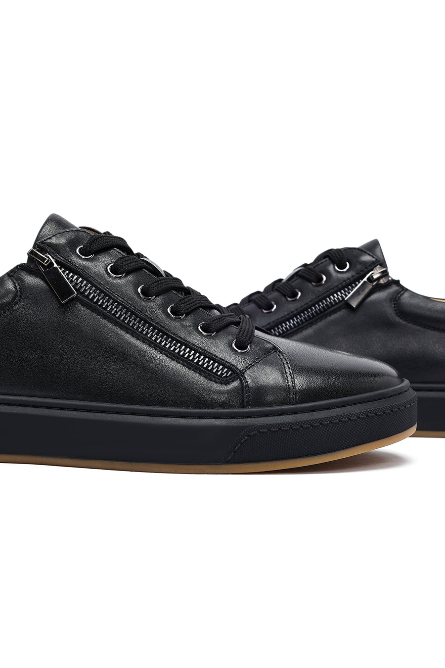 Men's Black Lace-Up Leather Sneaker