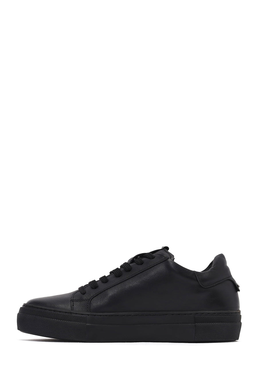 Woman Black Laced Leather Sneakers