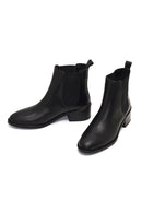 Woman Black Leather Chelsea Boots | Derimod