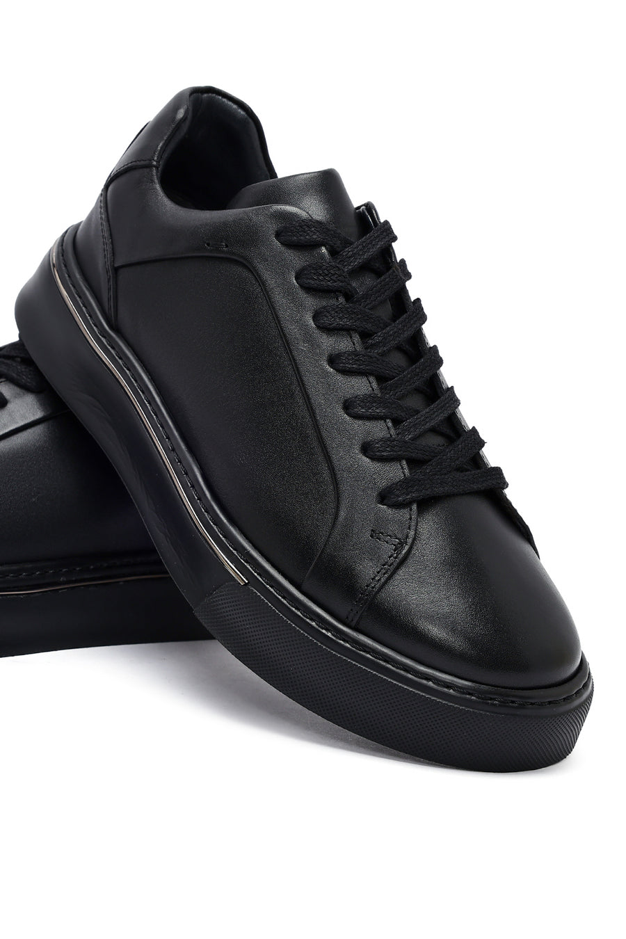 Men's Black Lace-Up Thick Sole Leather Sneakers