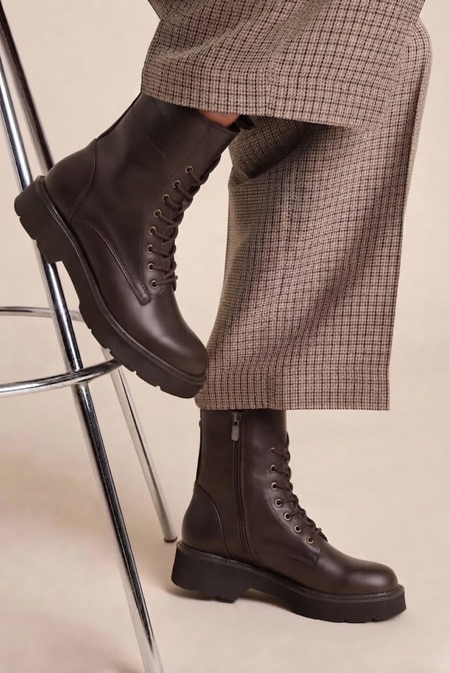 Woman Brown Zip Closure Thick-Soled Leather Combat Boots