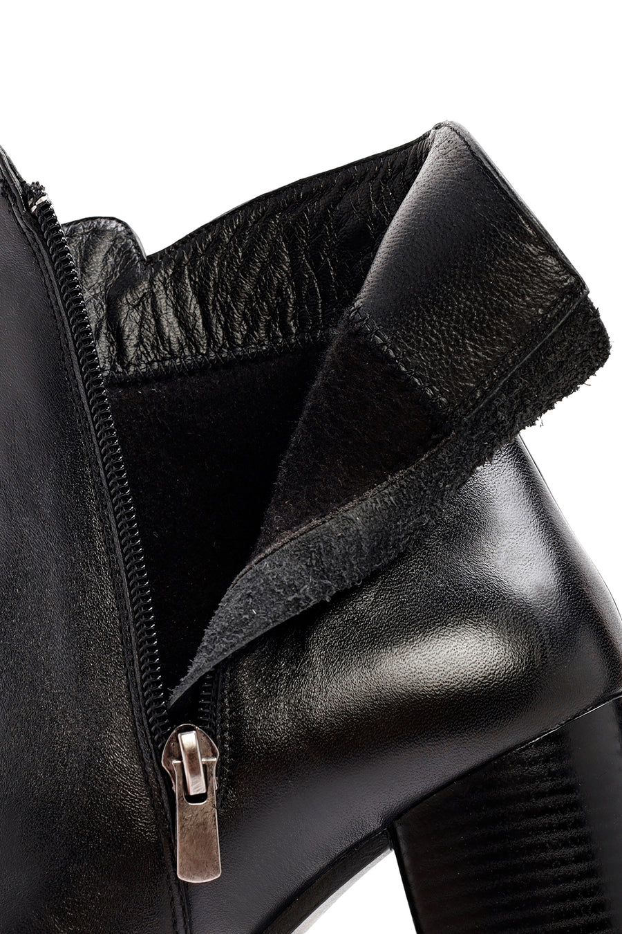 Woman Black Zippered Chunky Heels Leather Boat