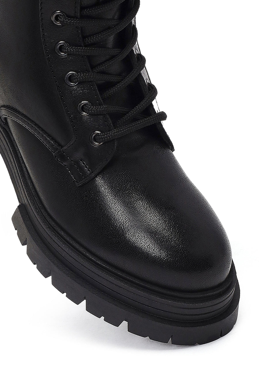 Woman Black Zippered Thick Sole Leather Postal Boots