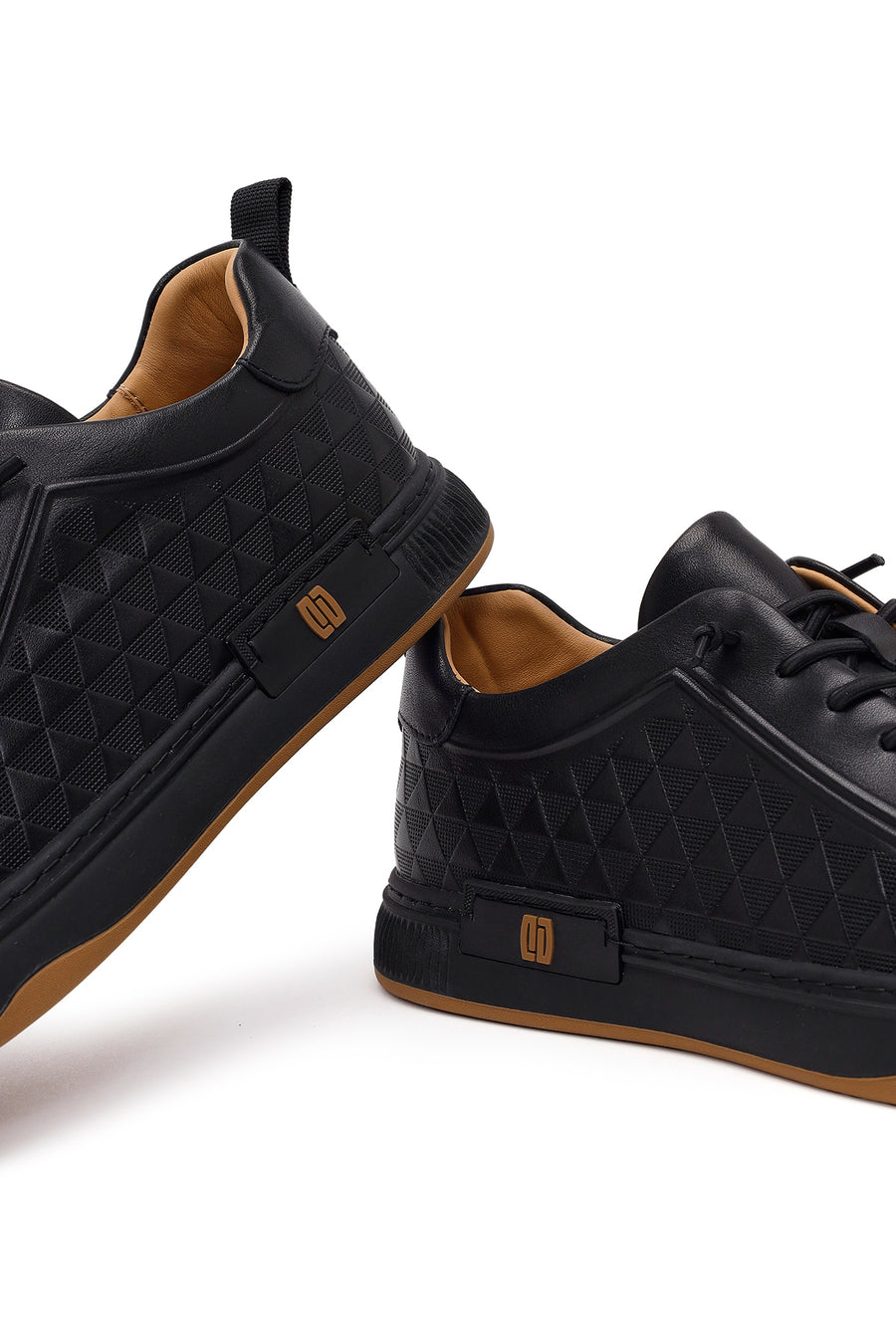 Men's Black Lace-Up Printed Leather Sneaker
