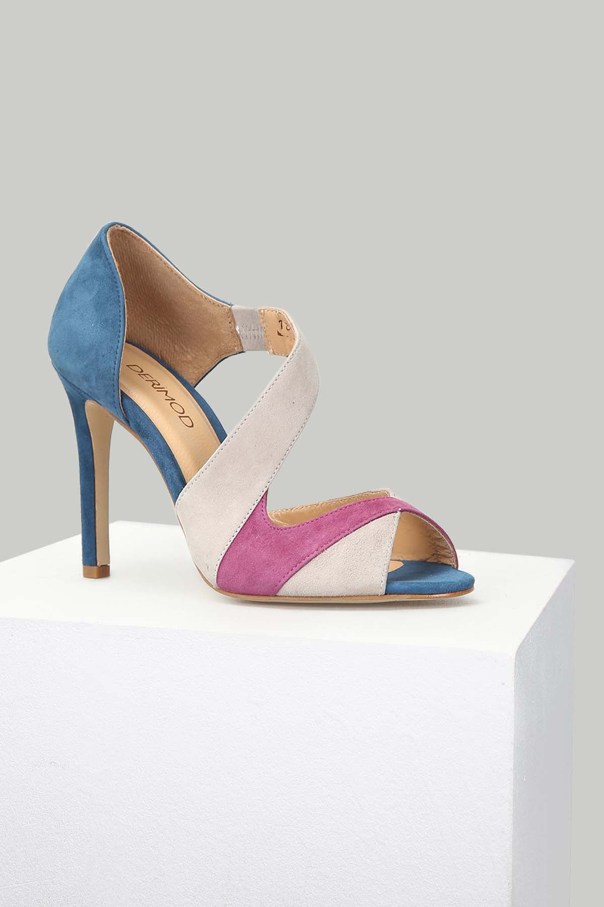 Complete the Look by Purchasing Together!
