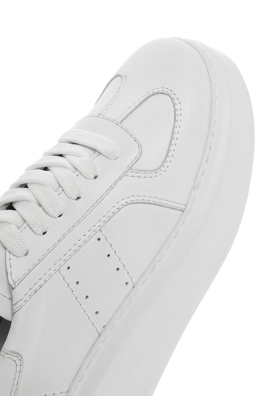 Kadın Beyaz Bağcıklı Kalın Tabanlı Deri Sneaker