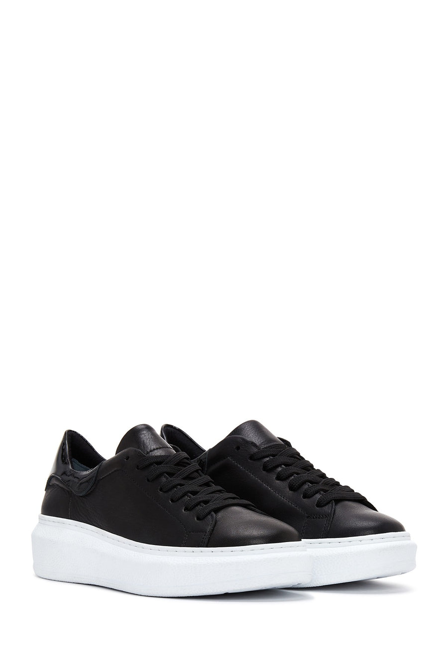 Women's Black Leather Sneaker