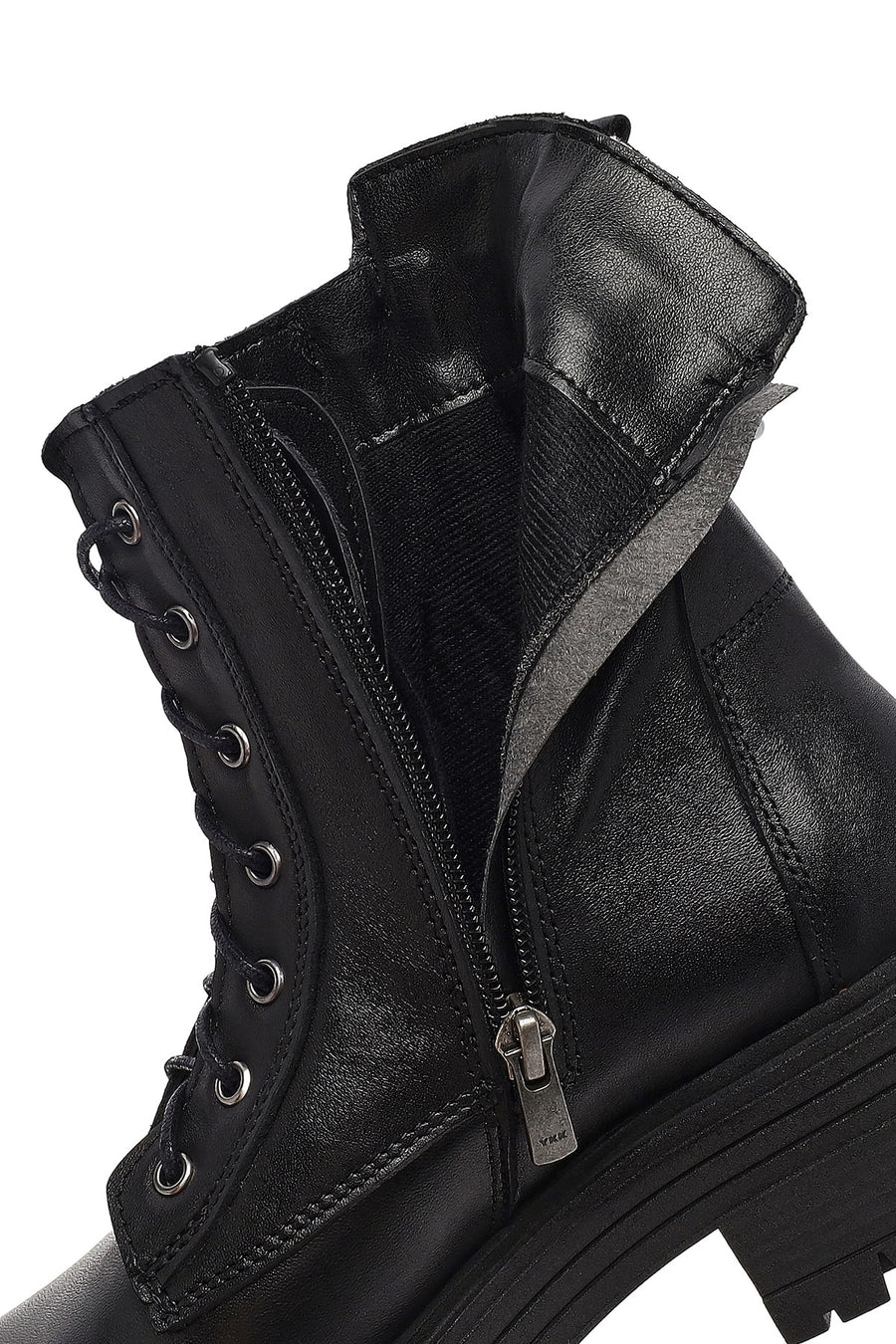 Woman Black Zippered Thick Sole Leather Postal Boots