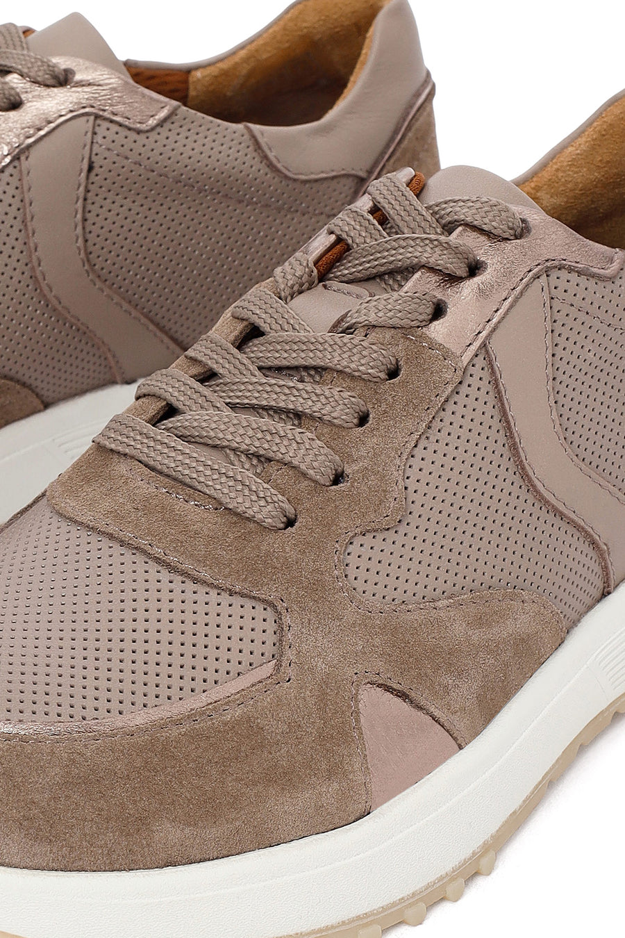 Woman Mink Laced Thick Sole Leather Sneakers