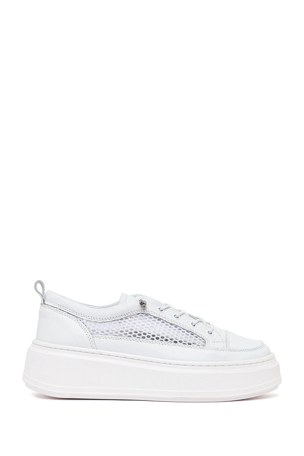 Kadın Beyaz Bağcıklı Kalın Tabanlı Deri Sneaker
