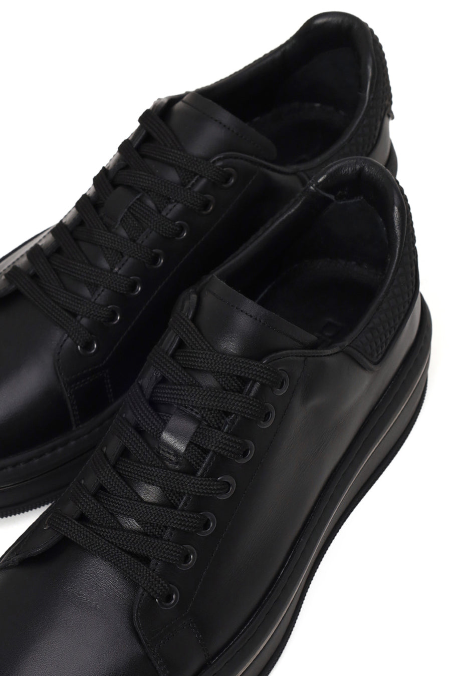 Erkek Siyah Bağcıklı Kalın Tabanlı Deri Sneaker