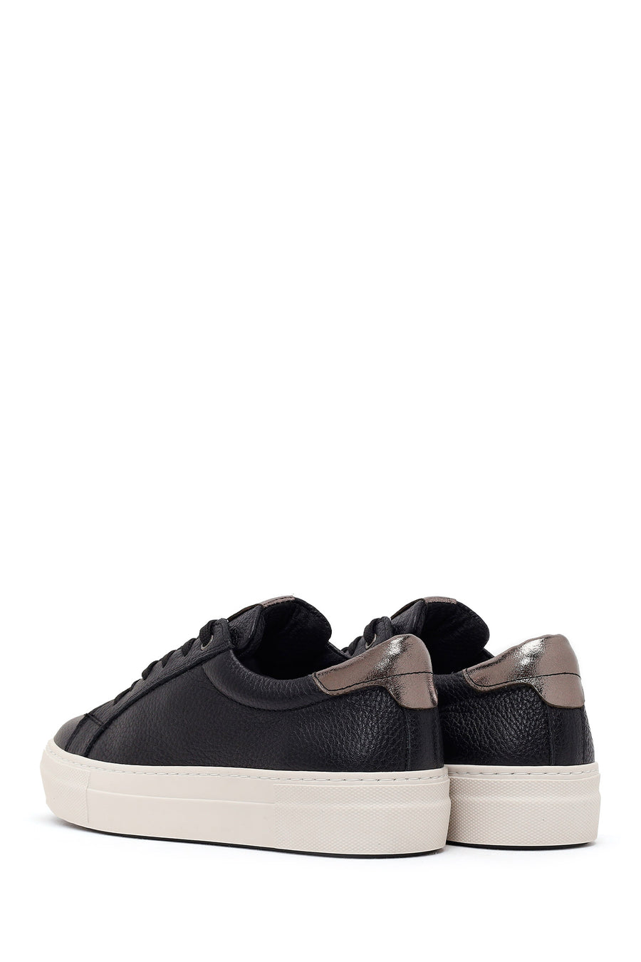 Kadın Siyah Bağcıklı Deri Sneaker