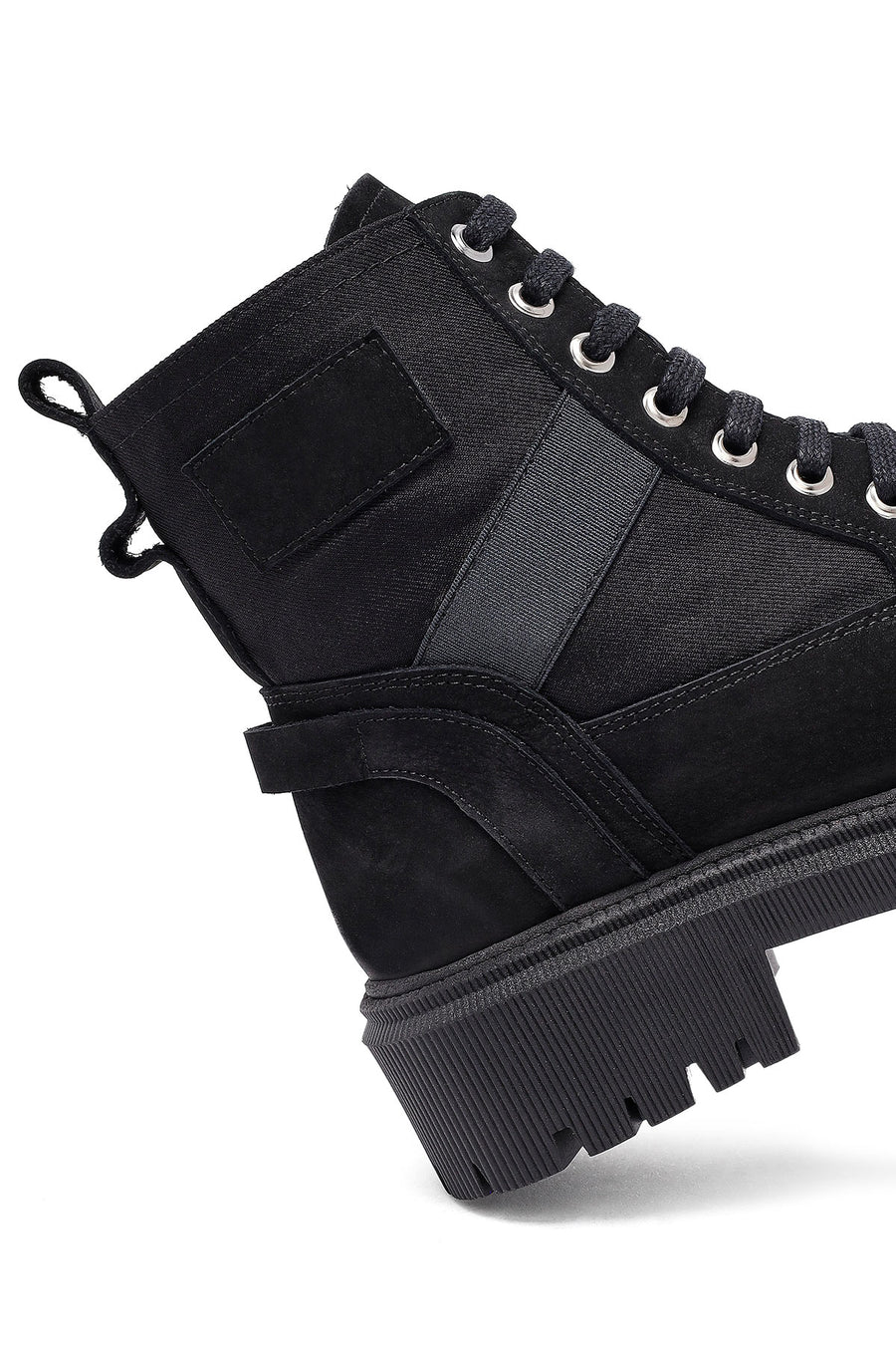 Woman Black Zippered Leather Postal Boots