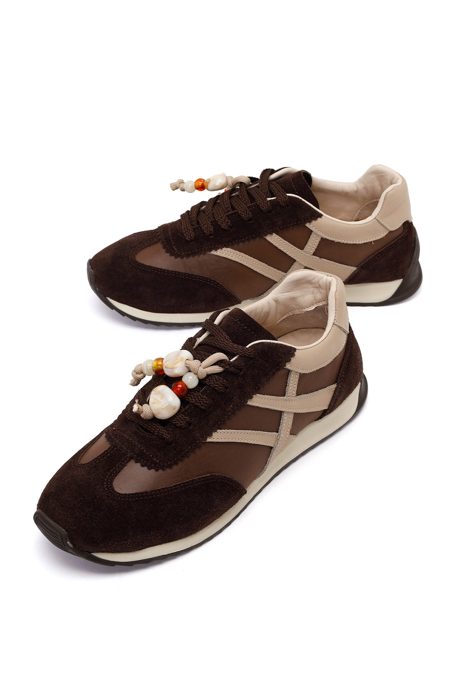 Woman Brown Lace-Up Charm Leather Sneaker