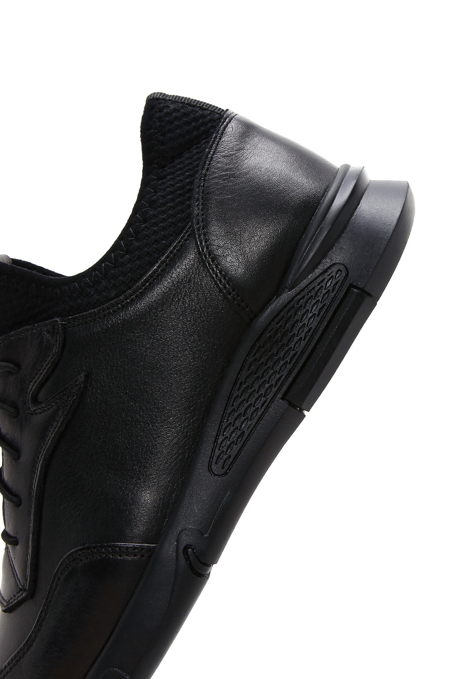 Men's Black Lace-Up Leather Casual Sneaker