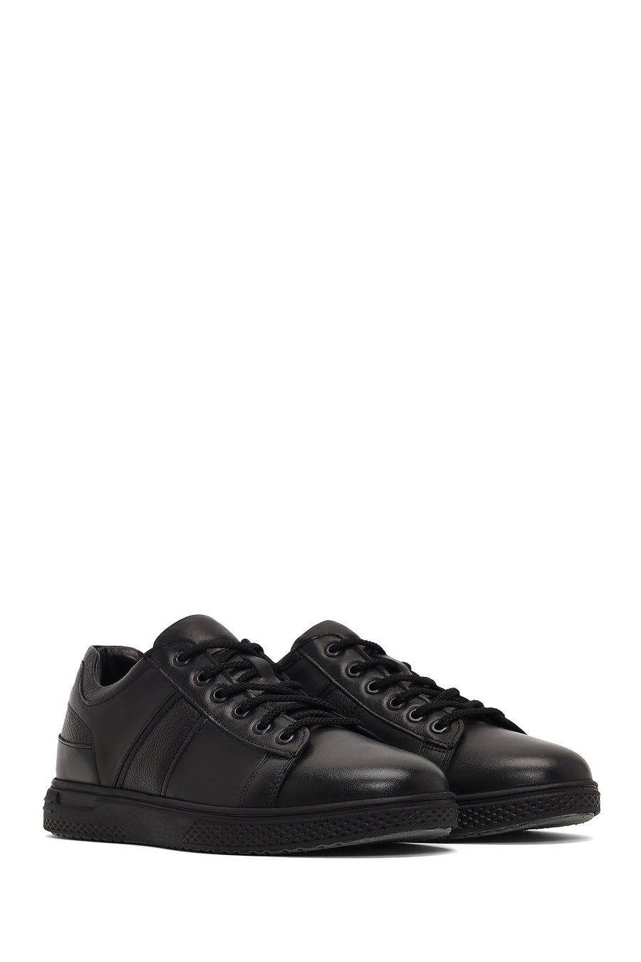 Men's Black Lace-Up Leather Casual Sneaker