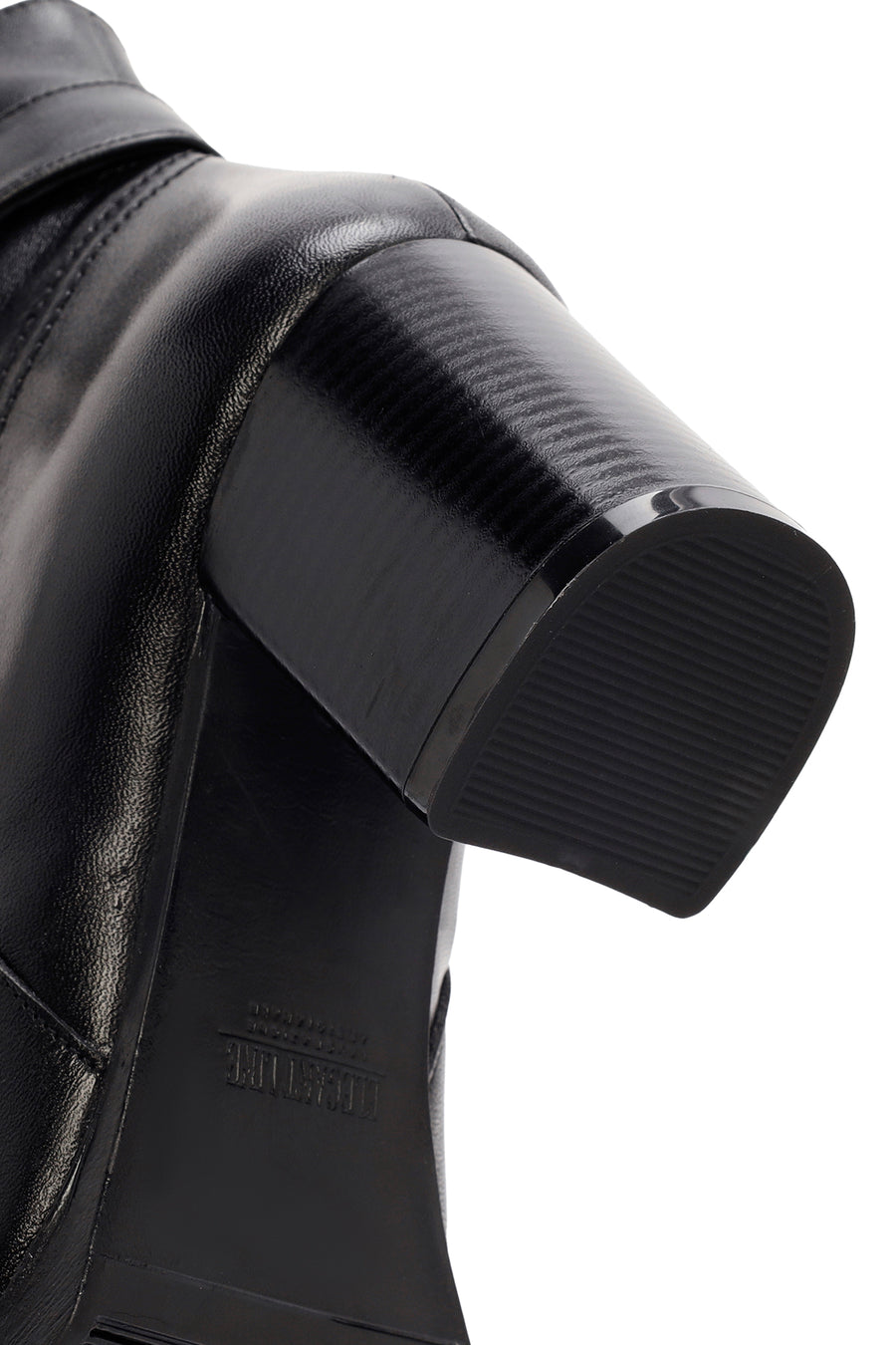 Woman Black Zippered Chunky Heels Leather Boat