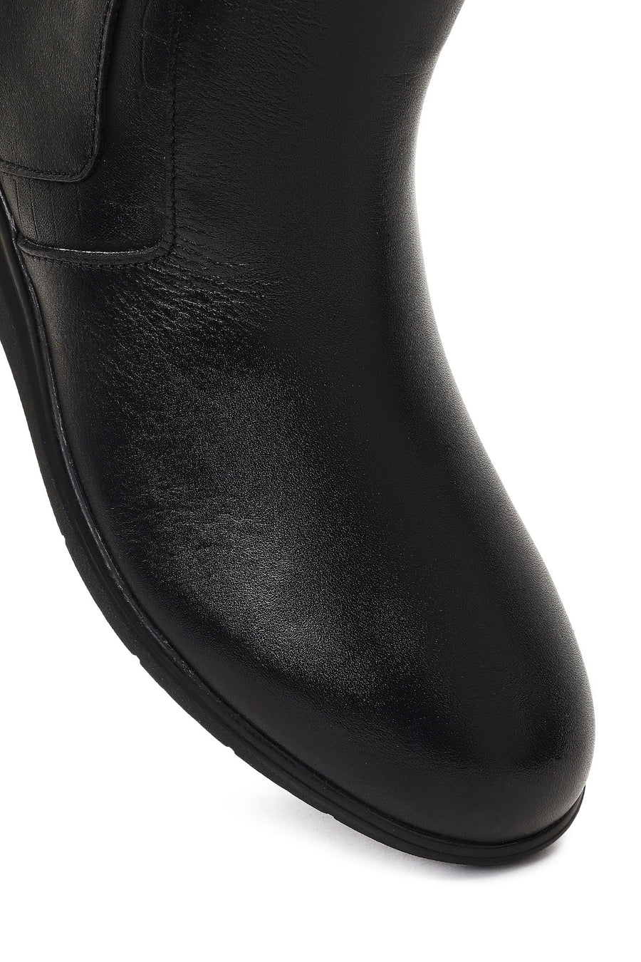 Woman Black Zip Closure Leather Comfort Boots
