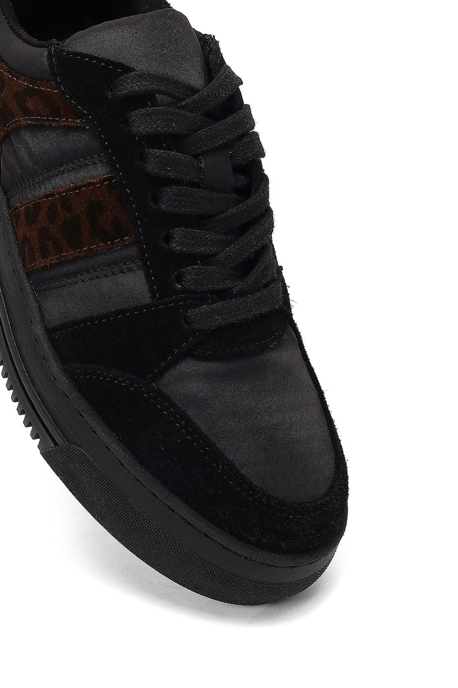 Kadın Siyah Bağcıklı Desenli Deri Sneaker